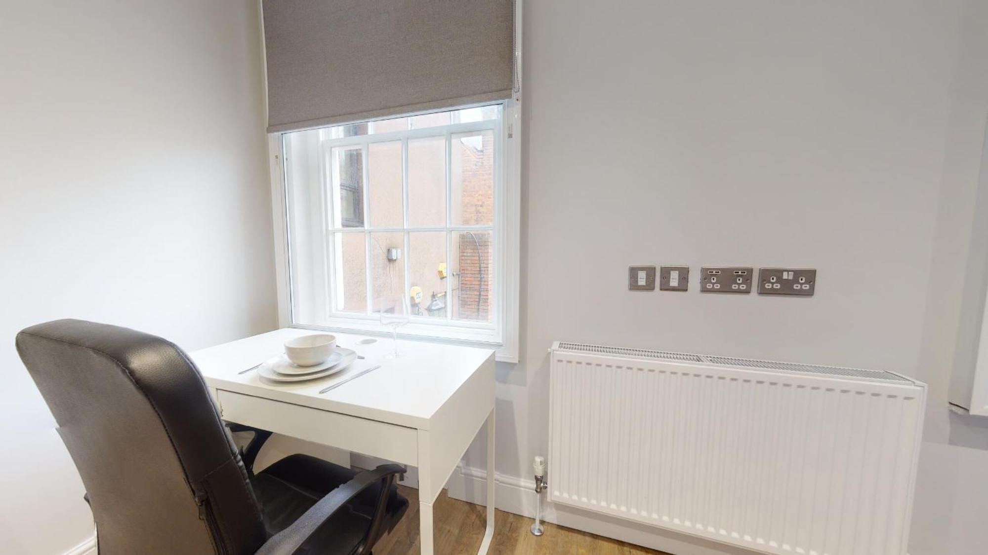 1 Castle Yard Apartment Ковънтри Стая снимка